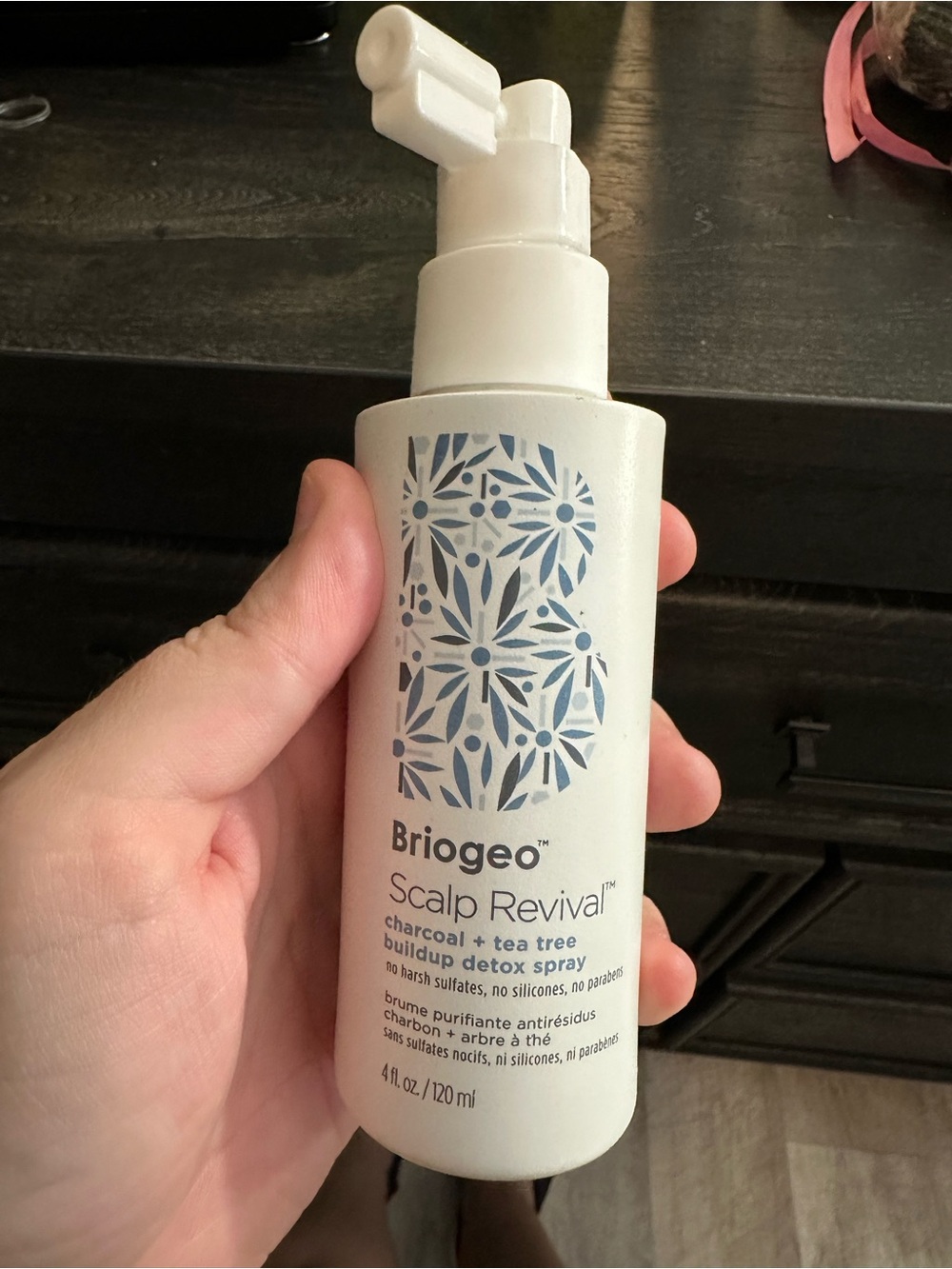 Briogeo Scalp Revival Detox Spray — White/Blue